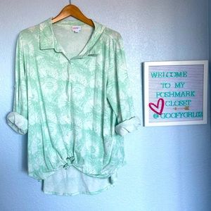 LuLaRoe XL Valentina Blouse